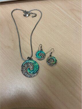 Beautiful Metallic Teal Ocean Wave Necklace and Earrings Set
